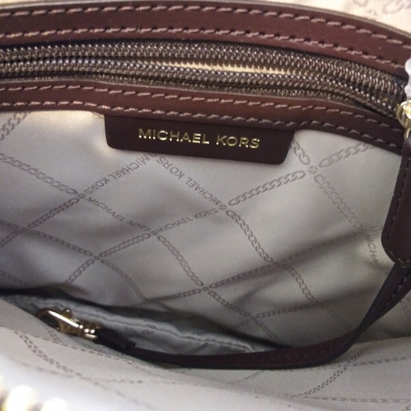 NWT MICHAEL KORS LARGE CONVERTIBLE POCKET SATCHEL - Picture 6 of 8